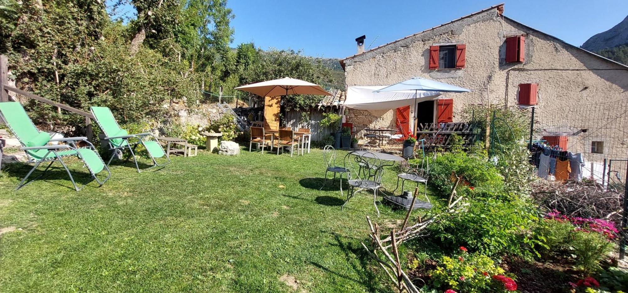 Bed and Breakfast La Fischaumiere Soleilhas Esterno foto