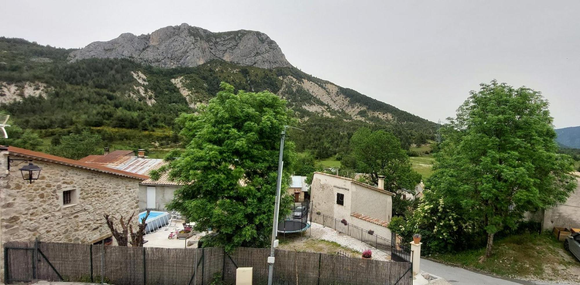 Bed and Breakfast La Fischaumiere Soleilhas Esterno foto