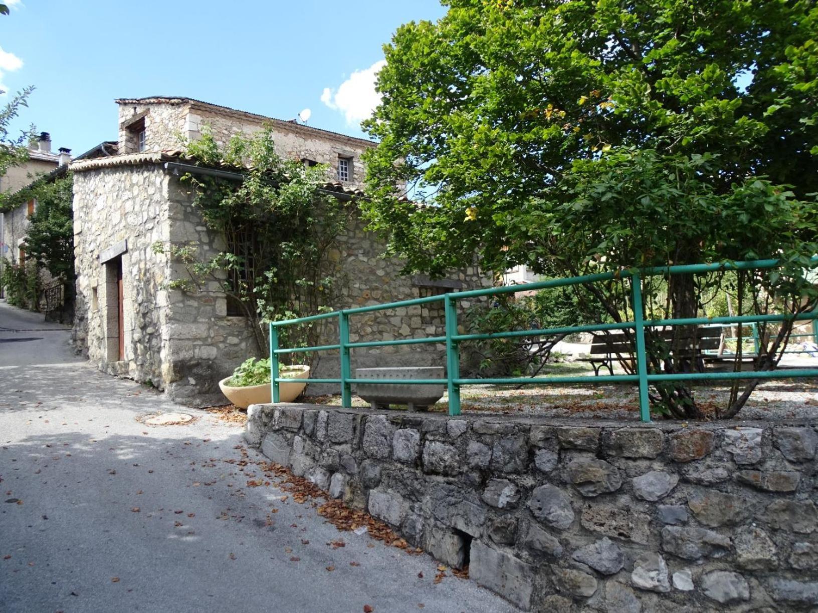 Bed and Breakfast La Fischaumiere Soleilhas Esterno foto